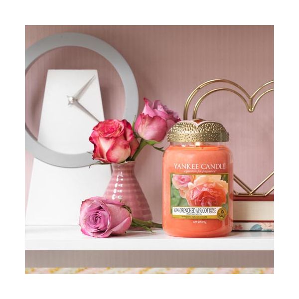 Bougie jarre en verre senteur rose et abricot - 24,90