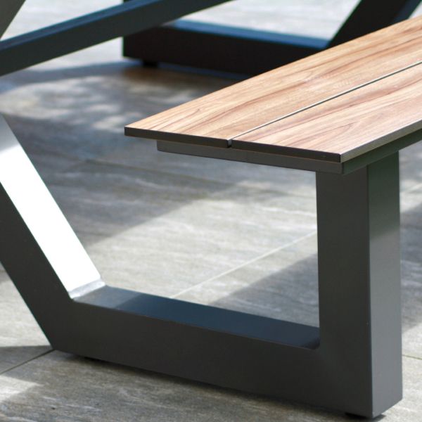 Ensemble table de jardin avec bancs en aluminium et HPL effet bois Vancouver - 1249