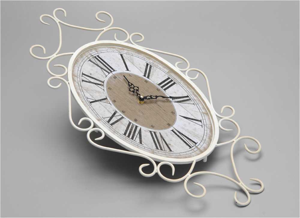 Horloge ancienne creme