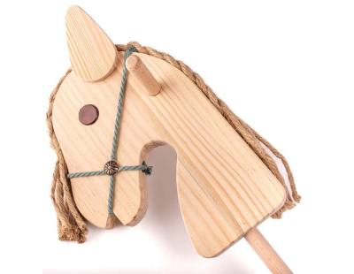 Cheval avec manche en bois Caballo