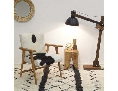 Fauteuil teck avec peau de chèvre noire