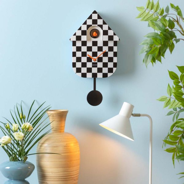 Horloge murale moderne Cuckoo Checker - KARLSSON