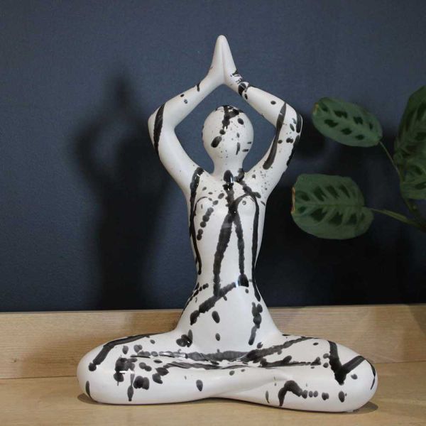 Statuette yoga en céramique Zoya  splash - 64,90