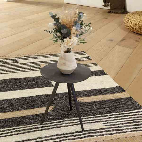 plusieurs-tapis-orientaux-dans-un-salon