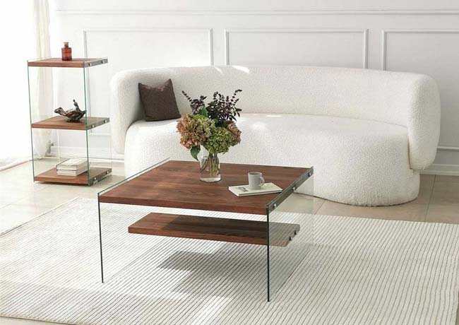 table-basse-pieds-verre-plateau-bois-brut-carree